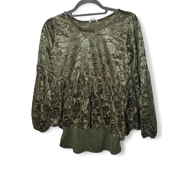 Cato Women’s Winter Daydream Velvet Burnout Top Grape Leaf XS NWT - Picture 1 of 5